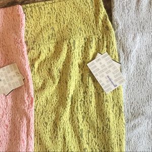 NWT Lularoe Green Lace Texture Cassie Size L